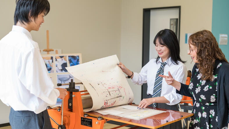 上海诺达双语国际学校丨IB A Level课程 - 03 - Feature Cards Pattern