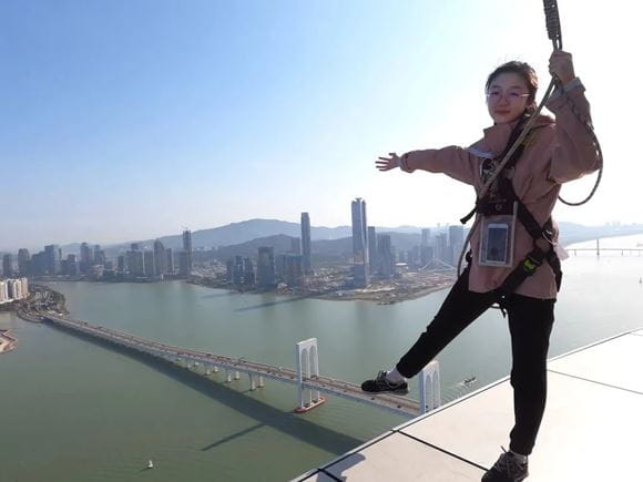 被加州大学伯克利分校录取的诺达学子Lillian – 心中有爱,眼中有光的六边形女孩 - Lillian