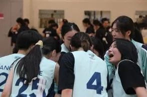 诺达双语 以26:12 的成绩战胜七宝德怀特 - NACIS RAMS