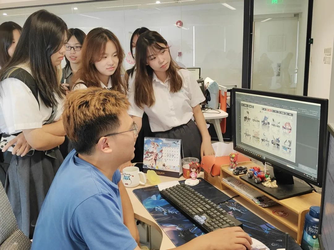 诺达学生走进普华永道和游族公司 - Career Experience