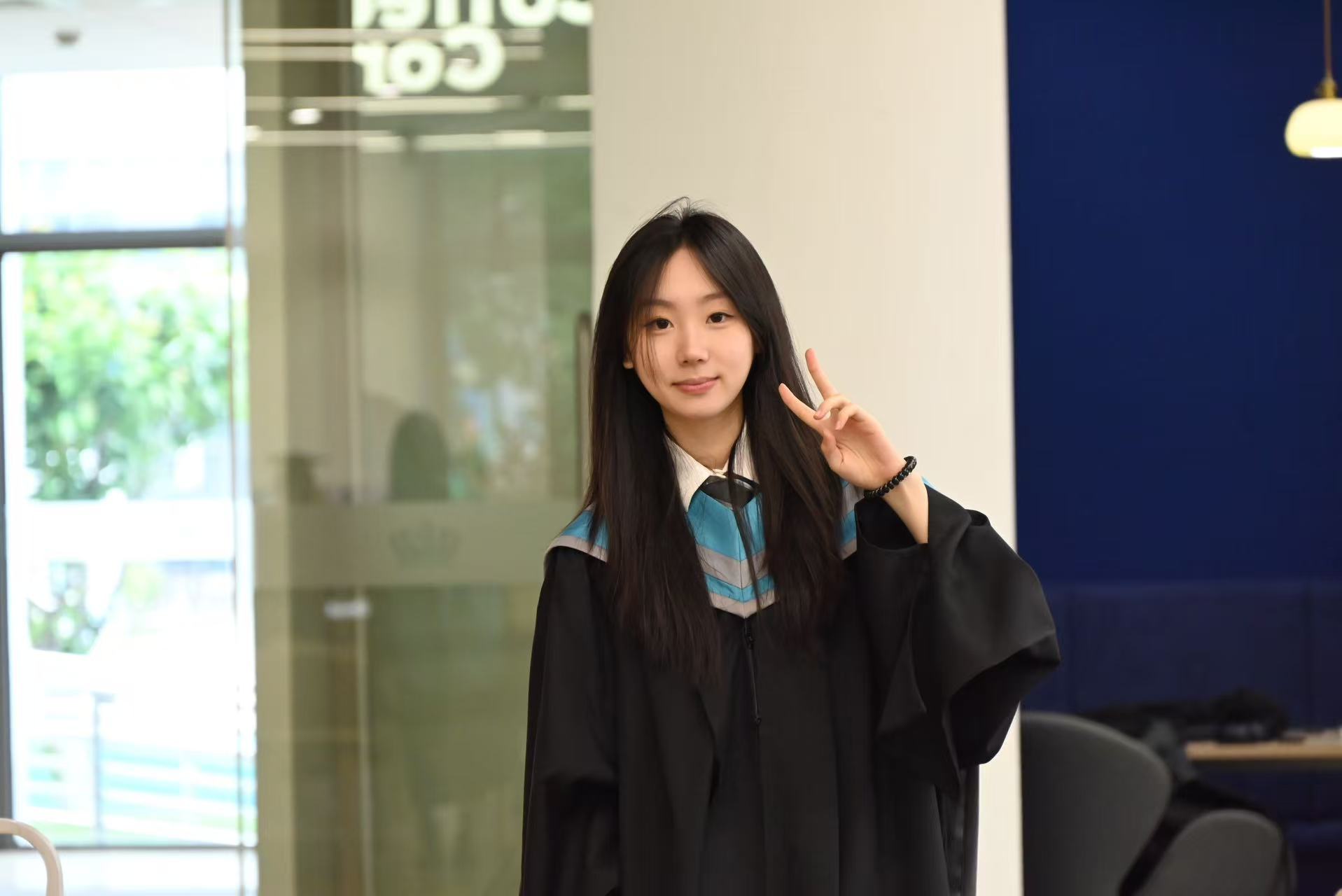 从追光到发光：2025届毕业生Rose用IB45分满分成绩点亮校史！ - Rose