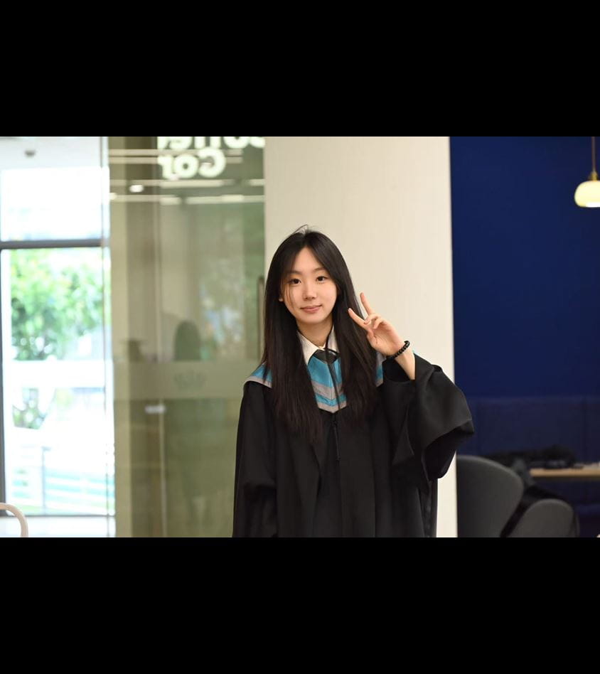 从追光到发光:2025届毕业生Rose用IB45分满分成绩点亮校史! - Rose