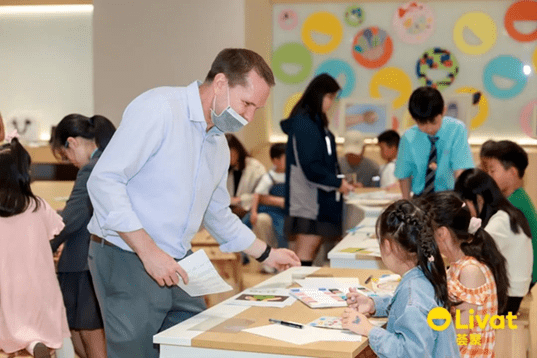 把星空捣成颜料,在视觉艺术的课堂里培养全球公民的核心力量 - Visual Art