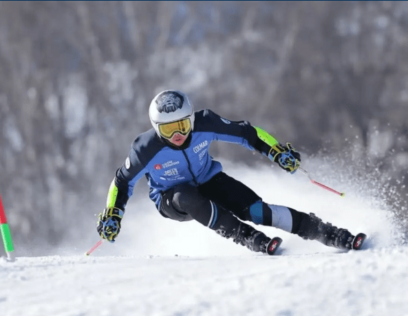 喜报：祝贺韩以乐同学获得2025中国中学生高山滑雪锦标赛全国冠军！Congratulations to Jett Han for winning Alpine Skiing Champion - Han Yile